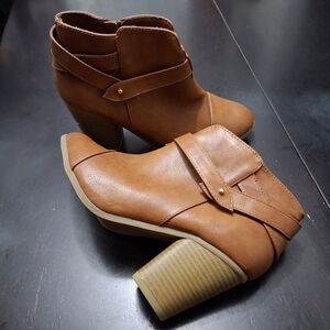 Lauren Conrad Brown Ankle Boots   Size 8.5